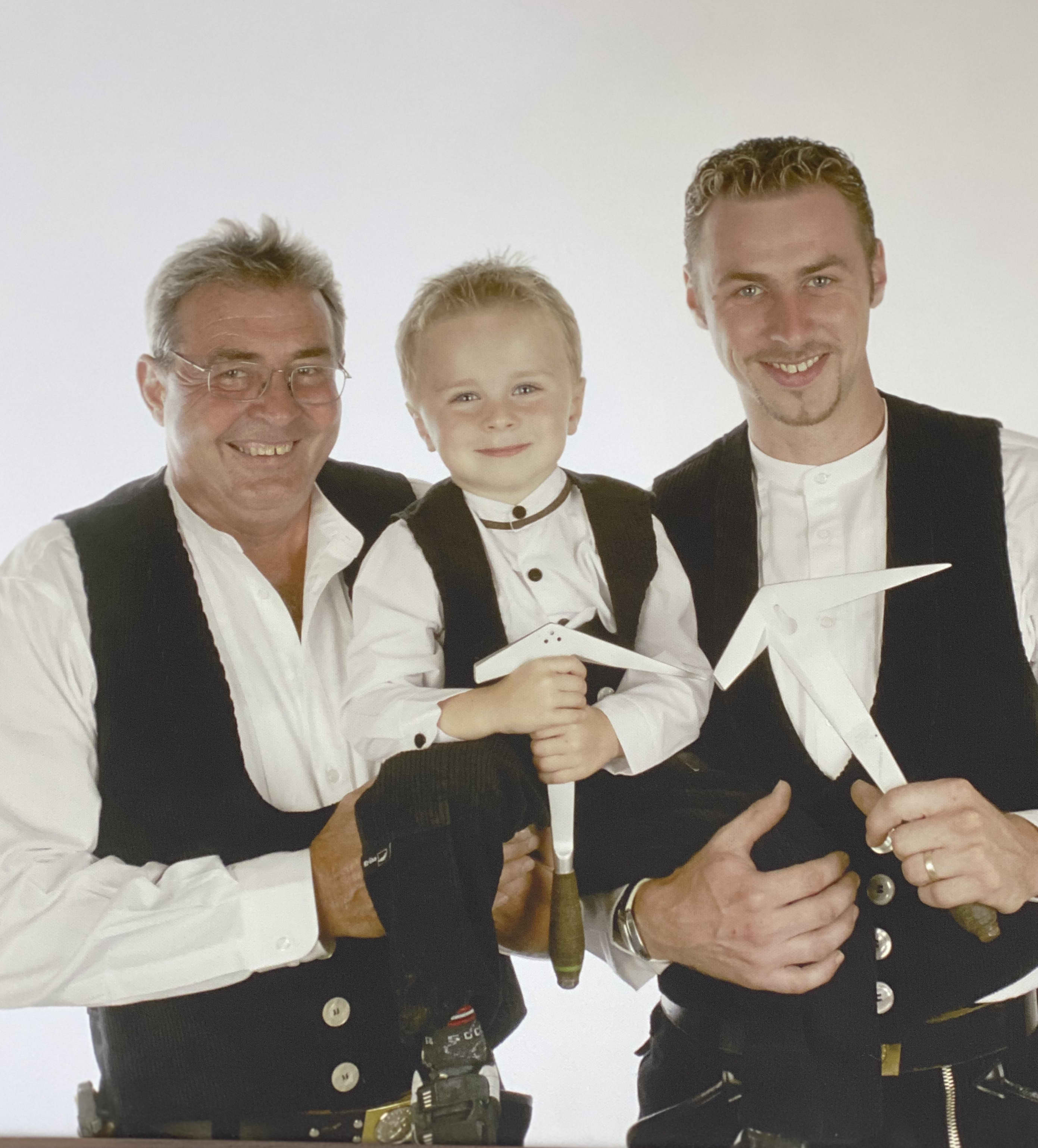 Team der Dachdeckerei und Zimmerei Tobias Weber